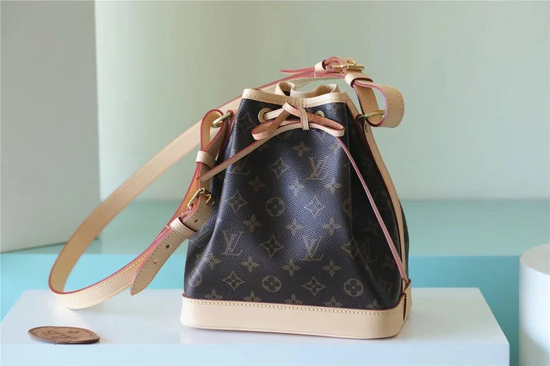 Louis Vuitton Twist bags with a contrast - colored interior for visual interestBC - LOUIS VUITTON BAGS - 6697