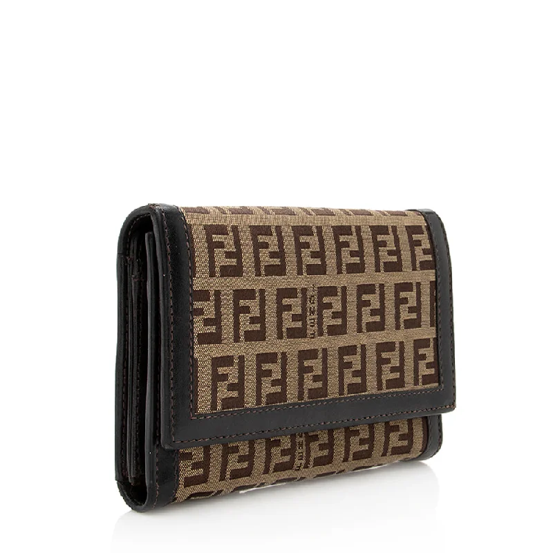 Fendi backpacks with a hidden back pocket for security and privacyFendi Zucchino Compact Wallet (SHF-19781)