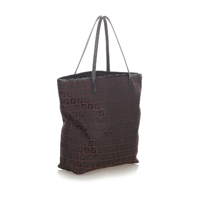 Fendi bags with a patent - leather finish for a shiny and sophisticated appearanceFendi Zucchino Canvas Tote Bag (SHG-23339)