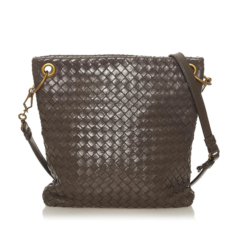 Bottega Veneta bags with leather - tassel strapsBottega Veneta Intrecciato Leather Crossbody Bag (SHG-27382)