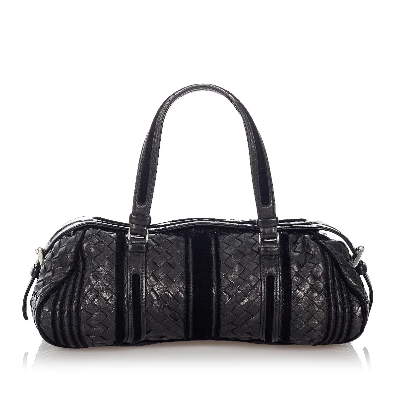 Bottega Veneta bags in animal - print patternsBottega Veneta Intrecciato Leather Boston Bag (SHG-27192)