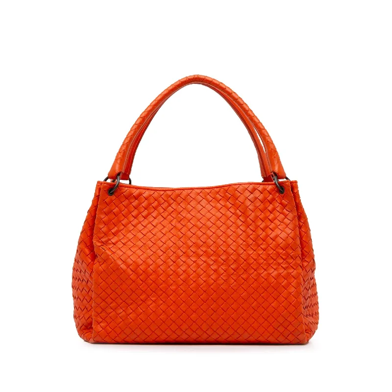 Bottega Veneta bags with adjustable shoulder strapsBottega Veneta Intrecciato Nappa Parachute Tote (SHG-IbMiOf)