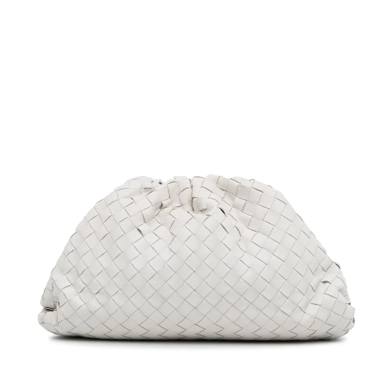 Bottega Veneta bags with unique textureBottega Veneta Intrecciato The Pouch (SHG-nux3tn)