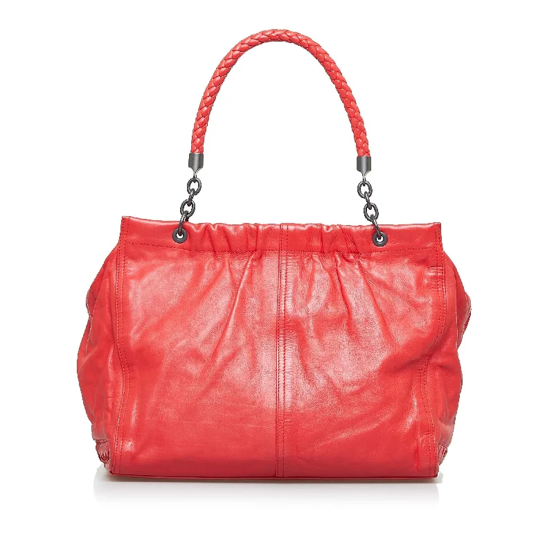 Bottega Veneta bags with chain - link detailsBottega Veneta Intrecciato Tote (SHG-kw4lNK)