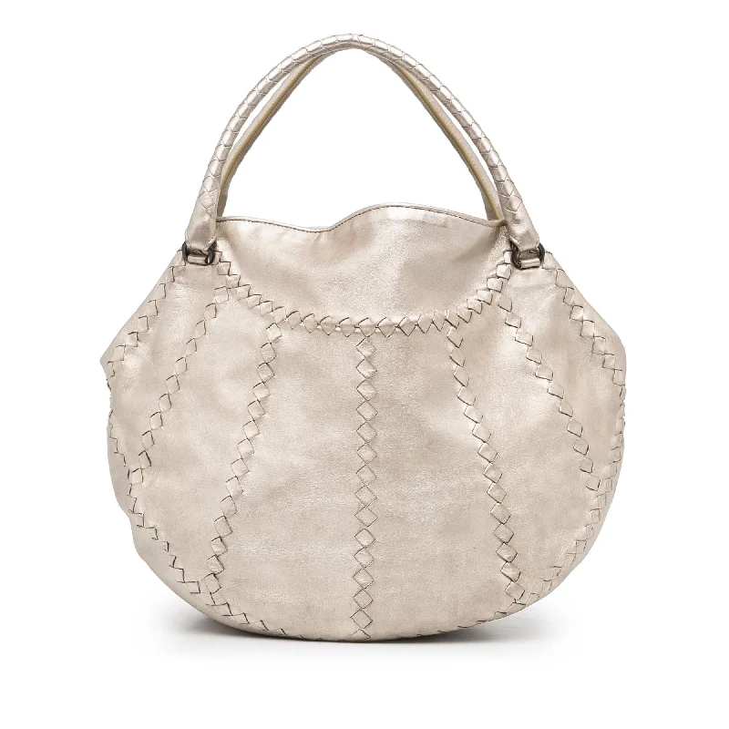 Bottega Veneta bags with fringe detailsBottega Veneta Intrecciato Metallic Tote Bag (SHG-YCP4lc)