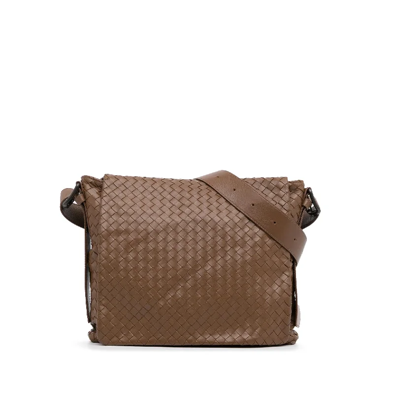 Bottega Veneta bags with quilted designsBottega Veneta Intrecciato Crossbody Bag (SHG-dVcDPx)