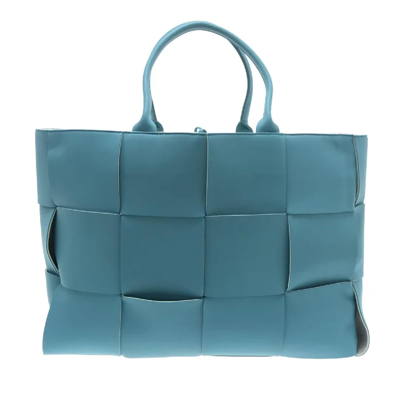 Bottega Veneta bags for modern fashion trendsBottega Veneta Large Maxi Intrecciato Arco Tote (SHG-cBLzn9)