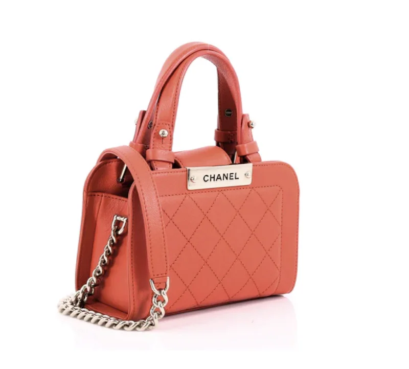 Chanel Quilted Leather Shoulder Bag for FashionistasCHANEL Label Click Shopping Tote Quilted Calfskin Mini