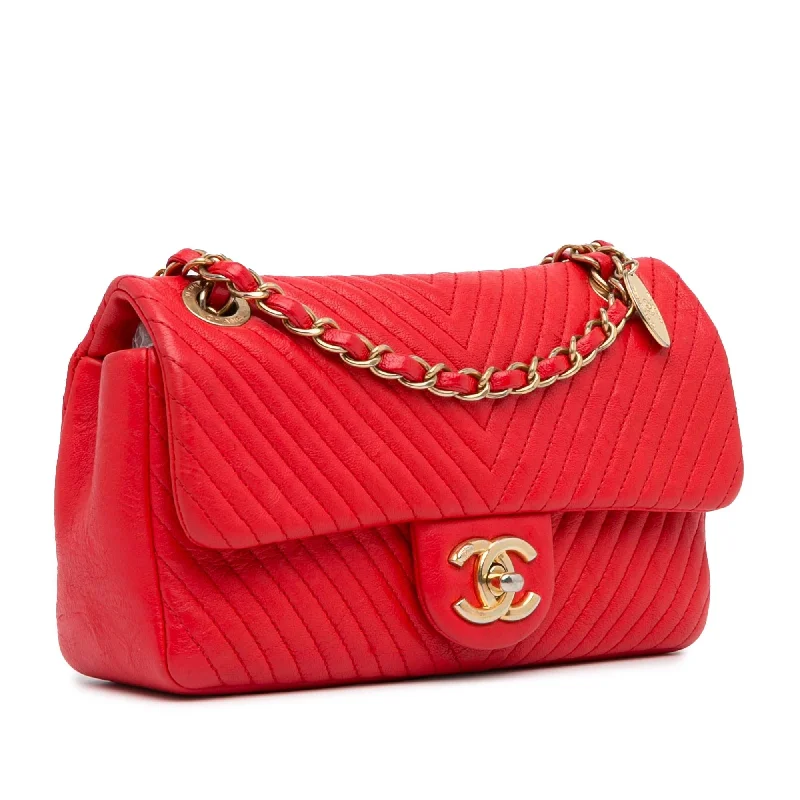 Chanel Medium Tote Bag for Office LadiesChanel Medium Wrinkled Calfskin Quilted Chevron Medallion Charm Surpique Flap (U42TJR)