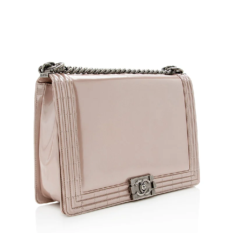 Chanel bags with classic and elegant designsChanel Metallic Glazed Calfskin Large Boy Bag (14938)