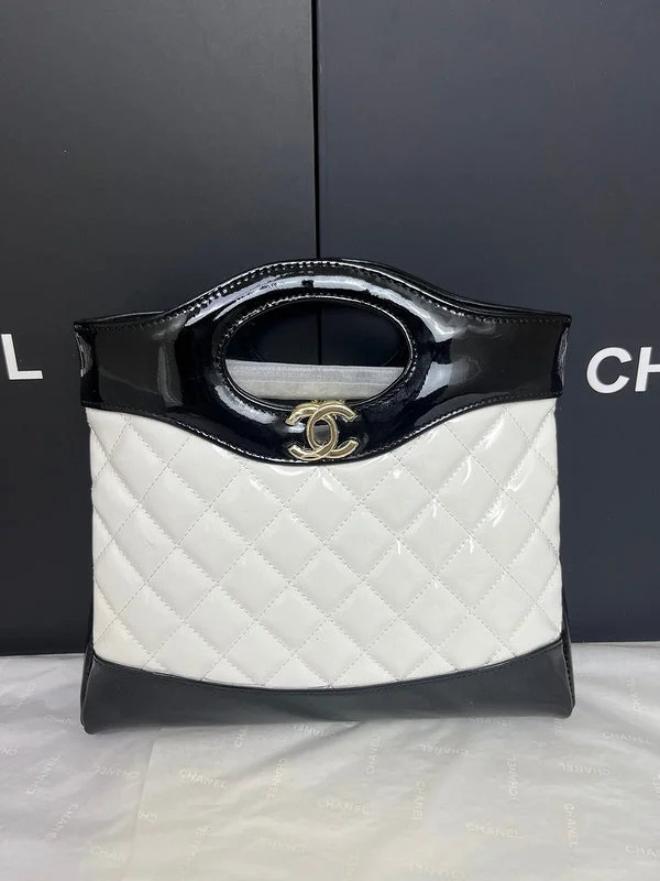 Chanel bags with the perfect balance of luxury and functionalityWF - Chanel Bags - 2181