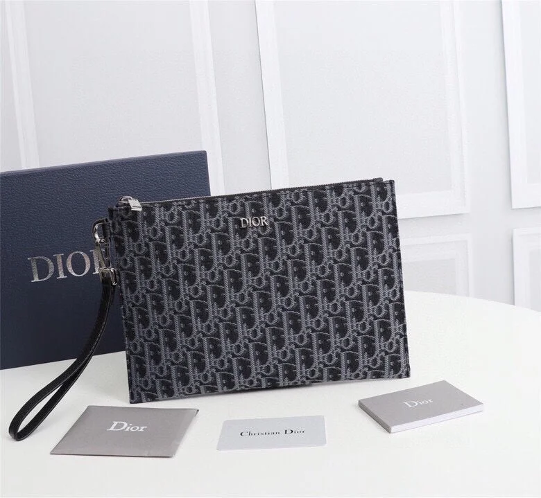 Fashion - forward Christian Dior tote bags for the modern womanBC - Dior Bags - 2713