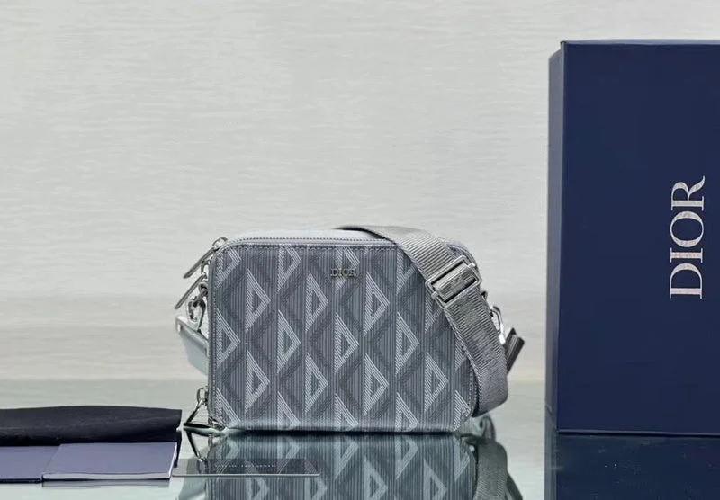 High - fashion Christian Dior bags with a geometric patternDior Bags - The Arid Bag Shop new Luxury bag - 042